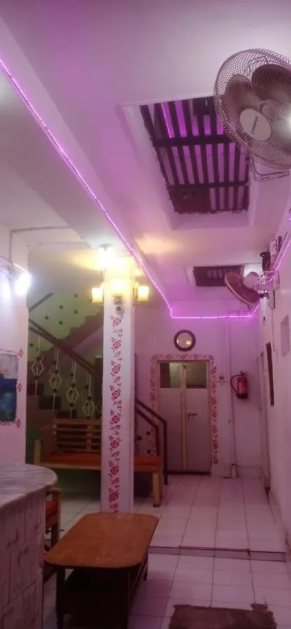 瓦拉纳西 Om Rest House酒店